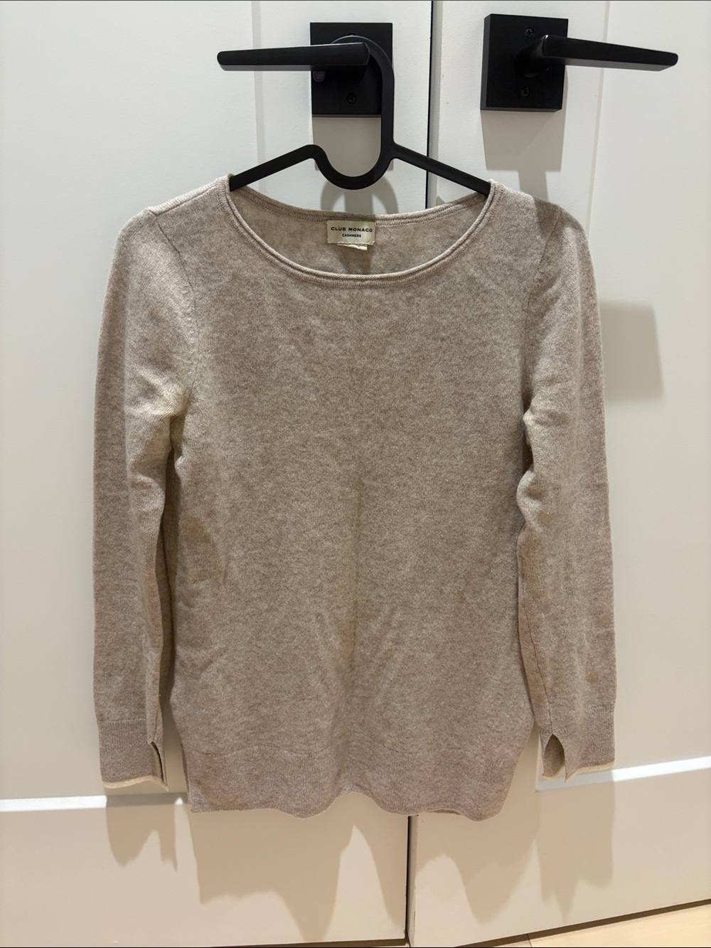 100% cashmere Club Monaco Beige-Cream Crewneck Sweater